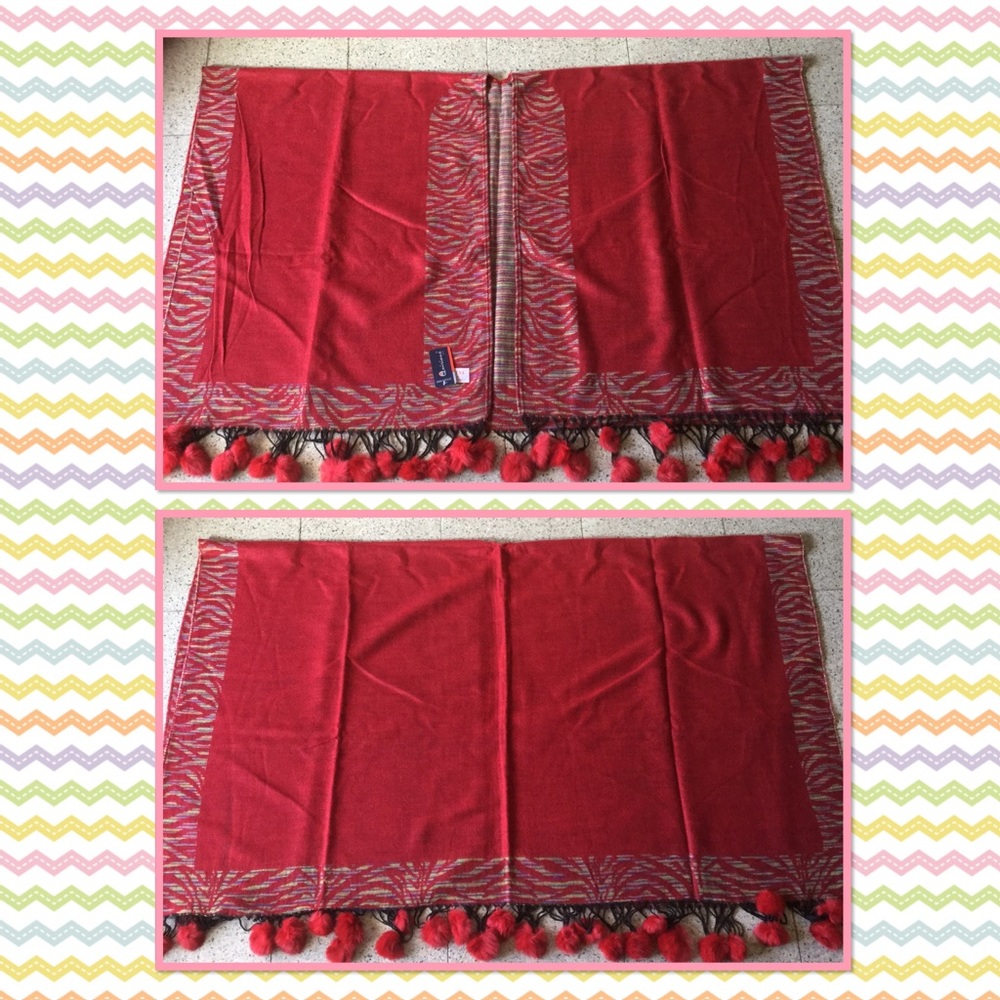 Elegant Cashmere pom pom shawl warp - Picture 4 of 6